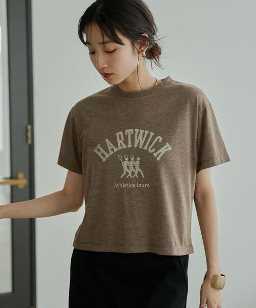 coen（コーエン）の「レトロスポーツプリントTシャツ（Tシャツ/カットソー・レディース・ライトグレー/ダークブラウン/ケリーグリーン・M/L）」の2枚目の写真