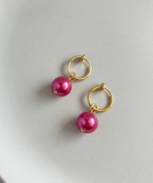 tone（トーン）の「【As】【アレルギー対応】ゆらゆら　小ぶりフープ　イヤリング（サージカルステンレス）(MA)（イヤリング・レディース・シルバー/ゴールド/シルバー系2/ゴールド系2/ブルー/ベージュ/グレー/ホワイト/ピンク/グレー系その他2/ブルー系2/グリーン/パープル/ピンク系2/ピンク系3・FREE）」の11枚目の写真