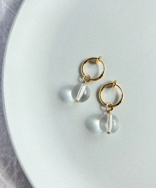 tone（トーン）の「【As】【アレルギー対応】ゆらゆら　小ぶりフープ　イヤリング（サージカルステンレス）(MA)（イヤリング・レディース・シルバー/ゴールド/シルバー系2/ゴールド系2/ブルー/ベージュ/グレー/ホワイト/ピンク/グレー系その他2/ブルー系2/グリーン/パープル/ピンク系2/ピンク系3・FREE）」の15枚目の写真