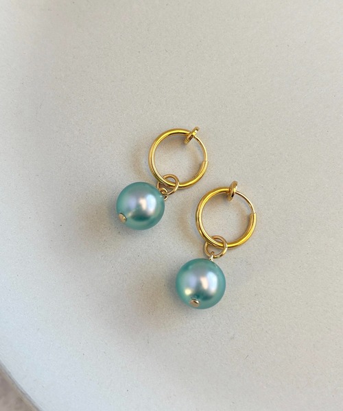 tone（トーン）の「【As】【アレルギー対応】ゆらゆら　小ぶりフープ　イヤリング（サージカルステンレス）(MA)（イヤリング・レディース・シルバー/ゴールド/シルバー系2/ゴールド系2/ブルー/ベージュ/グレー/ホワイト/ピンク/グレー系その他2/ブルー系2/グリーン/パープル/ピンク系2/ピンク系3・FREE）」の20枚目の写真