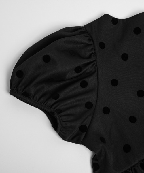 La-gemme（ラジェム）の「ドット柄プルオーバー（Tシャツ/カットソー・レディース・ブラック・M/L）」の4枚目の写真