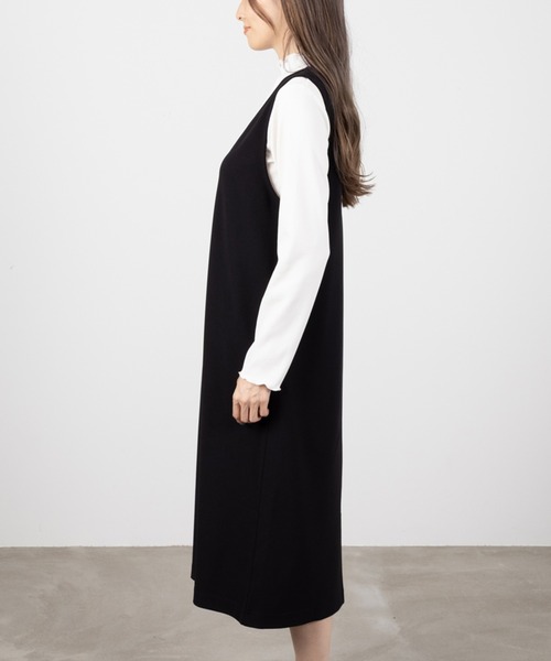 NAVY（ネイビー）の「時短アンサンブル ジャンパースカート+ハイネック長袖Tシャツ セット（ジャンパースカート・レディース・ブラウン/ネイビー/ブラック・L/M）」の7枚目の写真