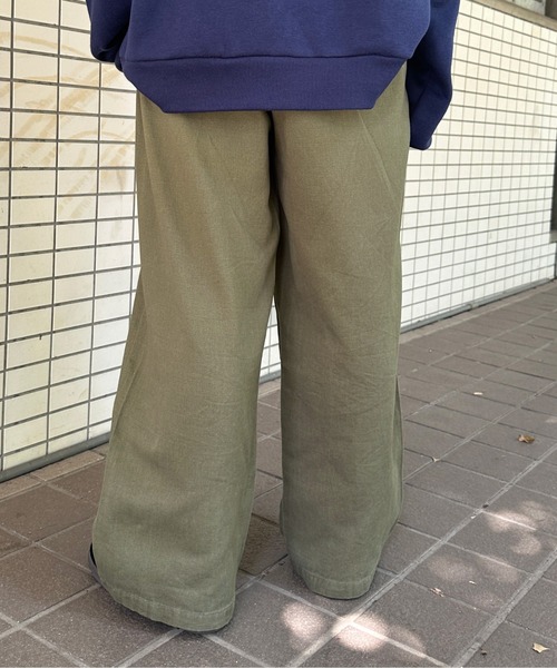 kutir(クティール)の「タックチノワイドパンツ(チノパンツ・レディース・カーキ/ブラック/ベージュ・LARGE/SMALL/MEDIUM)」の19枚目の写真