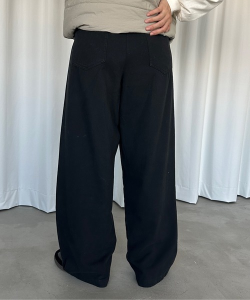 kutir(クティール)の「タックチノワイドパンツ(チノパンツ・レディース・カーキ/ブラック/ベージュ・LARGE/SMALL/MEDIUM)」の13枚目の写真