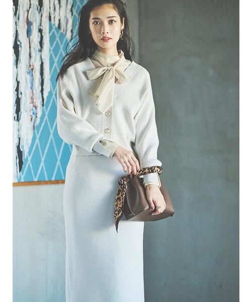 Te chichi(テチチ)の「【大人の洗練カラーニット】衿裏配色Vネックドルマンカーディガン(カーディガン/ボレロ・レディース・ブラック/ピンク/オフホワイト/グレー・F)」の9枚目の写真