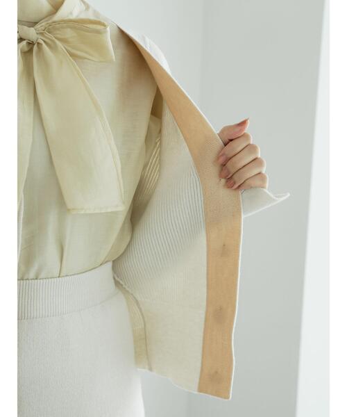 Te chichi(テチチ)の「【大人の洗練カラーニット】衿裏配色Vネックドルマンカーディガン(カーディガン/ボレロ・レディース・ブラック/ピンク/オフホワイト/グレー・F)」の21枚目の写真