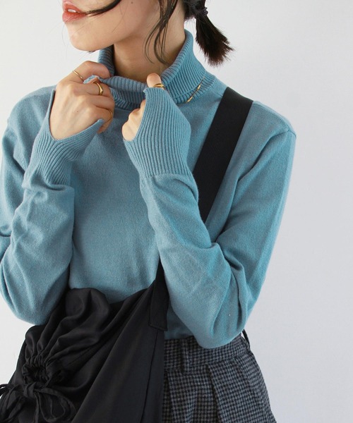 Crisp（クリスプ）の「タートルスリットスリーブニット（ニット/セーター・レディース・グレー/イエロー/ブルー/アイボリー・FREE）」の3枚目の写真