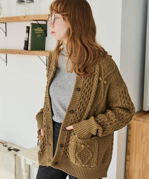 Crisp（クリスプ）の「タートルスリットスリーブニット（ニット/セーター・レディース・グレー/イエロー/ブルー/アイボリー・FREE）」の5枚目の写真