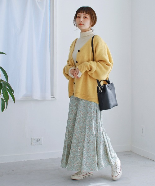 Crisp（クリスプ）の「タートルスリットスリーブニット（ニット/セーター・レディース・グレー/イエロー/ブルー/アイボリー・FREE）」の11枚目の写真