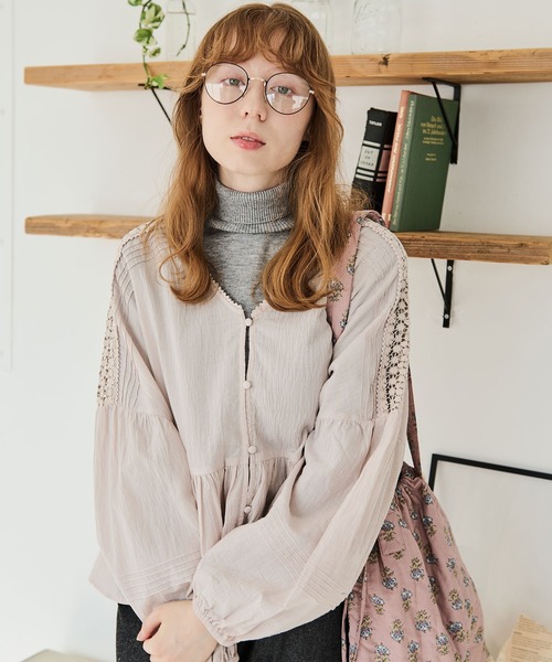 Crisp（クリスプ）の「タートルスリットスリーブニット（ニット/セーター・レディース・グレー/イエロー/ブルー/アイボリー・FREE）」の17枚目の写真