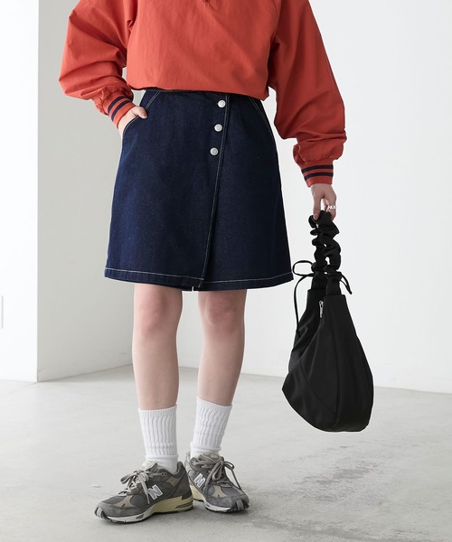 BONLECILL（ボンルシール）の「ラップデザインデニムショートパンツ（デニムパンツ・レディース・ブラック/ブルー系1/ネイビー・L/M）」の14枚目の写真