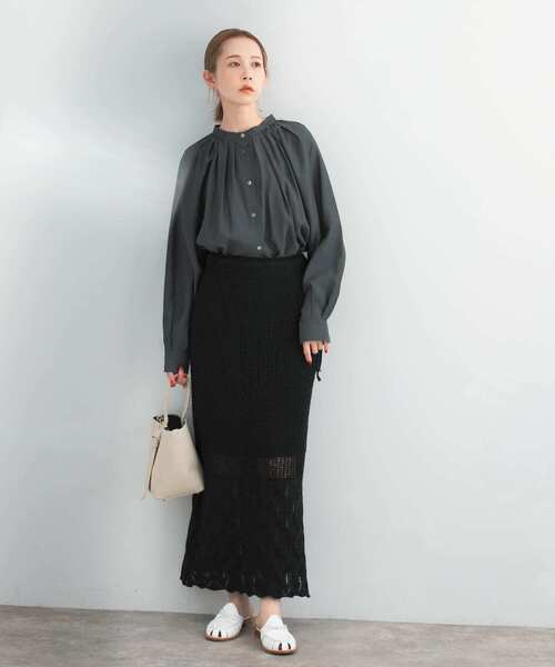 URBAN RESEARCH ROSSO WOMEN（アーバンリサーチ　ロッソ）の「ランダムタックセミシアーブラウス（シャツ/ブラウス・レディース・ライトピンク/チャコールグレー/オフホワイト・FREE）」の17枚目の写真