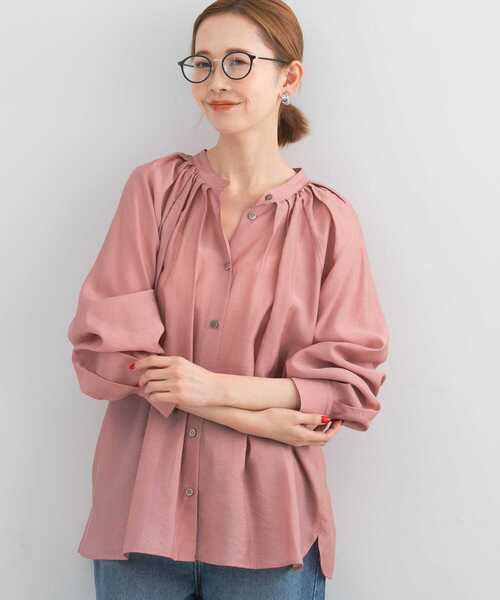 URBAN RESEARCH ROSSO WOMEN（アーバンリサーチ　ロッソ）の「ランダムタックセミシアーブラウス（シャツ/ブラウス・レディース・ライトピンク/チャコールグレー/オフホワイト・FREE）」の19枚目の写真