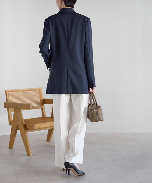 RIRIYANO（リリヤーノ）の「金ボタンテーラードジャケット　─RIRIYANO─（テーラードジャケット・レディース・ベージュ/ネイビー・SMALL/MEDIUM/LARGE/X-LARGE）」の12枚目の写真