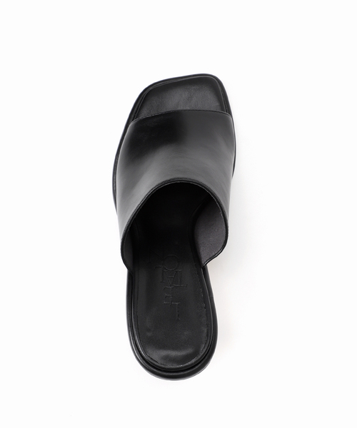 LE TALON（ルタロン）の「4.5cmハイバンプミュールサンダル（サンダル・レディース・アイボリー/ブラック系その他・SMALL/MEDIUM/LARGE/X-LARGE）」の3枚目の写真
