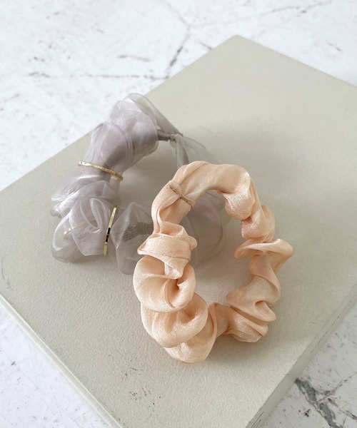 ROPE' PICNIC(ロペピクニック)の「オーガンジー×シャイニーミニシュシュセット(ヘアゴム・レディース・ピンク系その他2/ベージュ系その他/オレンジ・FREE)」の3枚目の写真