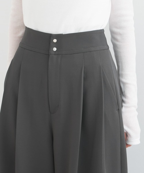 URBAN RESEARCH ROSSO WOMEN（アーバンリサーチ　ロッソ）の「ハイウエストタックワイドパンツ（その他パンツ・レディース・ライトベージュ/チャコールグレー・FREE）」の16枚目の写真