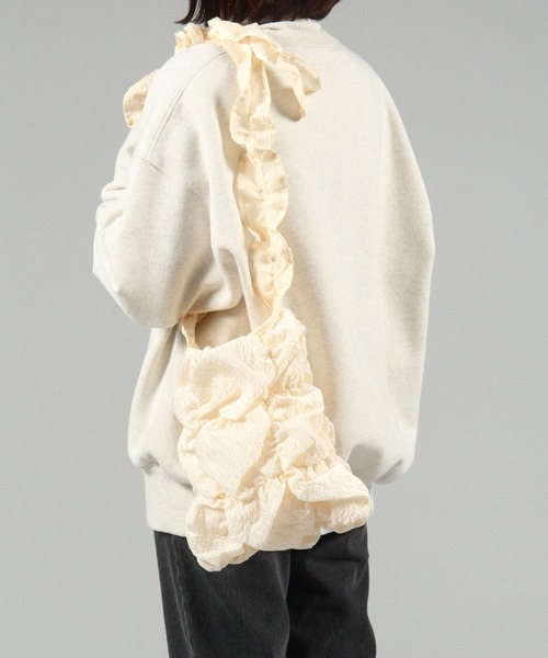 Casselini（キャセリーニ）の「Casselini/ギャザースクエアショルダーバック（ショルダーバッグ・レディース・ブラック/ライトブルー/オフホワイト・FREE）」の4枚目の写真