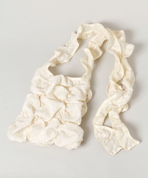 Casselini（キャセリーニ）の「Casselini/ギャザースクエアショルダーバック（ショルダーバッグ・レディース・ブラック/ライトブルー/オフホワイト・FREE）」の7枚目の写真