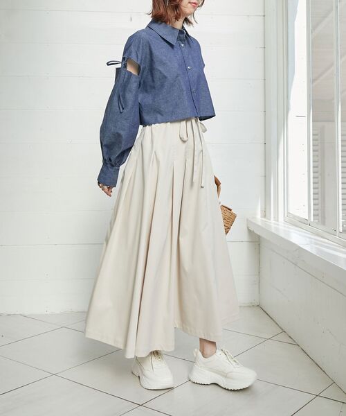 MAJESTIC LEGON（マジェスティックレゴン）の「ステッチラインタックフレアスカート（スカート・レディース・アイボリー/ネイビー/ブラック系その他2/ブラック・X-SMALL/SMALL/MEDIUM）」の15枚目の写真