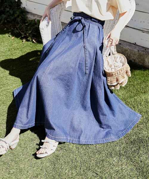 MAJESTIC LEGON（マジェスティックレゴン）の「ステッチラインタックフレアスカート（スカート・レディース・アイボリー/ネイビー/ブラック系その他2/ブラック・X-SMALL/SMALL/MEDIUM）」の19枚目の写真