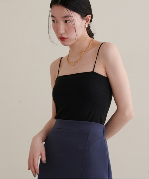 LARUTA(ラルータ)の「【LARUTA】カップ付きベアキャミ(キャミソール・レディース・ブラック/ベージュ/オフホワイト・FREE)」の1枚目の写真