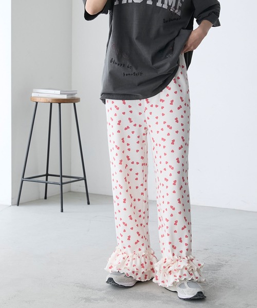forksy.(フォルクシー)の「【forksy.】【セットアップ対応】小花柄ワッフルフリルパンツ(ルームウェア/パジャマ・レディース・アイボリー系1/ホワイト系2/アイボリー系2/ホワイト系1・FREE)」の4枚目の写真