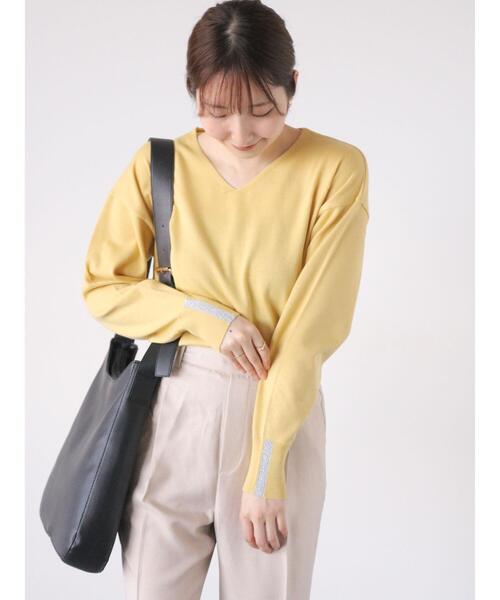 Te chichi TERRASSE（テチチテラス）の「Vネック袖ラメラインニット（ニット/セーター・レディース・ブラック/オフホワイト/イエロー/ブルー・F）」の8枚目の写真