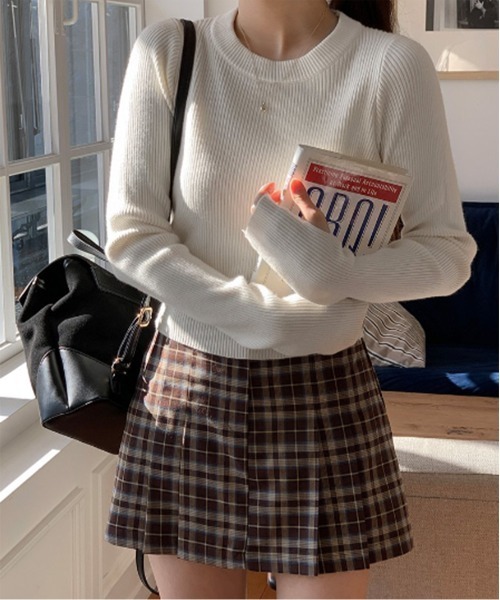 by muni:r（バイ ムニール）の「ラウンドリブクロップドウォーマーニット（Tシャツ/カットソー・レディース・ブラック/ホワイト/ベージュ/グレー/カーキ・FREE）」の7枚目の写真