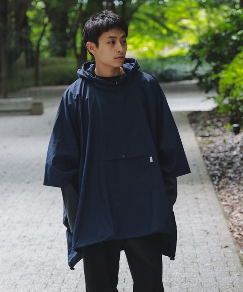 BEAMS JAPAN(ビームス ジャパン)の「〈UNISEX〉小松マテーレ × BEAMS JAPAN / 別注 ダントツ撥水(R) ポンチョ(ポンチョ・メンズ・ライトグレー/ネイビー/インディゴブルー・ONE SIZE)」の12枚目の写真