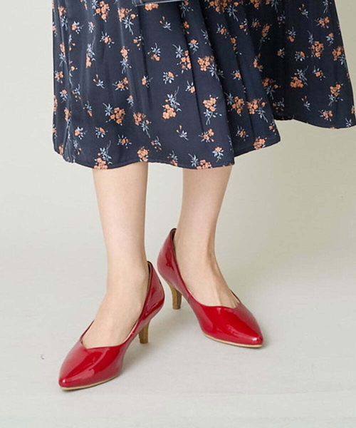 a.v.v(アーヴェヴェ)の「【5サイズ展開】ベーシックパンプス(パンプス・レディース・ブラック/アイボリー/レッド・05/03/04/06/02)」の1枚目の写真