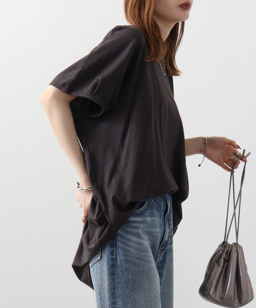 atONE（アットワン）の「atONE ランダムシルエットノースリーブカットソー（Tシャツ/カットソー・レディース・オフホワイト/カーキ/ブラック/ベージュ/チャコールグレー・LL～3L/4L～5L/M-L）」の18枚目の写真