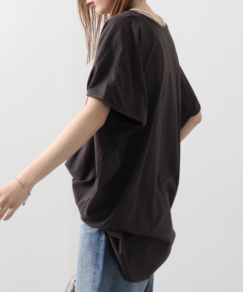 atONE（アットワン）の「atONE ランダムシルエットノースリーブカットソー（Tシャツ/カットソー・レディース・オフホワイト/カーキ/ブラック/ベージュ/チャコールグレー・LL～3L/4L～5L/M-L）」の16枚目の写真