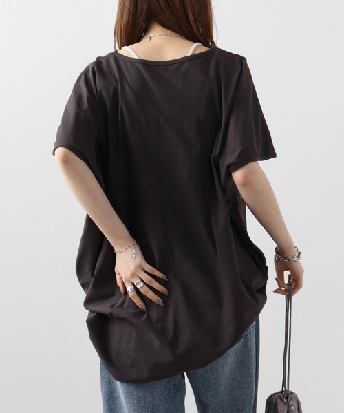 atONE（アットワン）の「atONE ランダムシルエットノースリーブカットソー（Tシャツ/カットソー・レディース・オフホワイト/カーキ/ブラック/ベージュ/チャコールグレー・LL～3L/4L～5L/M-L）」の17枚目の写真