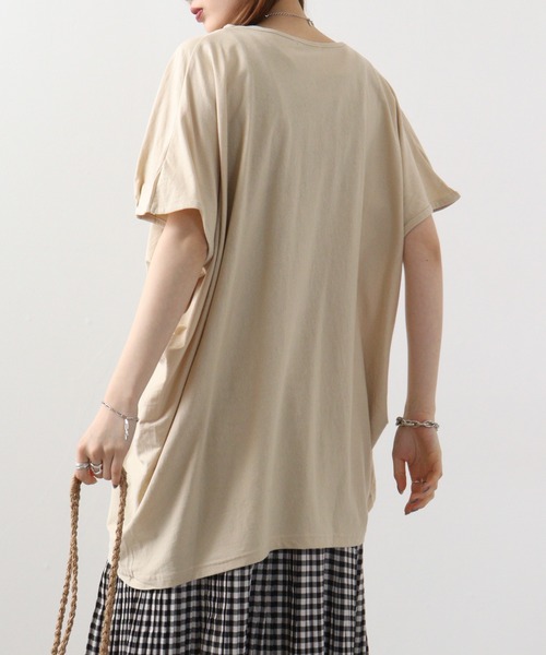 atONE（アットワン）の「atONE ランダムシルエットノースリーブカットソー（Tシャツ/カットソー・レディース・オフホワイト/カーキ/ブラック/ベージュ/チャコールグレー・LL～3L/4L～5L/M-L）」の22枚目の写真