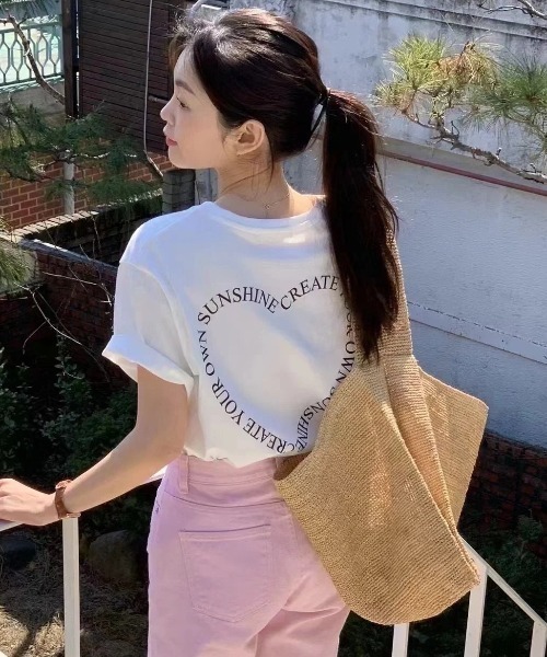 DIAVEL（ディアベル）の「【SALE激安中】ハートグラフィックロゴプリントオーバーサイズTシャツ／ユニセックス ビッグシルエット（Tシャツ/カットソー・レディース・ホワイト/アイボリー/ホワイト系その他/ブラック/ライトブルー/ブラック系その他/ダークグレー/ホワイト×ブラック・M）」の13枚目の写真