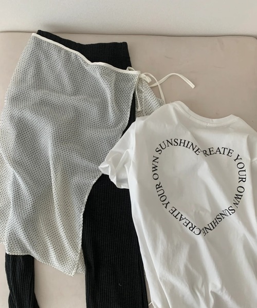 DIAVEL（ディアベル）の「【SALE激安中】ハートグラフィックロゴプリントオーバーサイズTシャツ／ユニセックス ビッグシルエット（Tシャツ/カットソー・レディース・ホワイト/アイボリー/ホワイト系その他/ブラック/ライトブルー/ブラック系その他/ダークグレー/ホワイト×ブラック・M）」の14枚目の写真