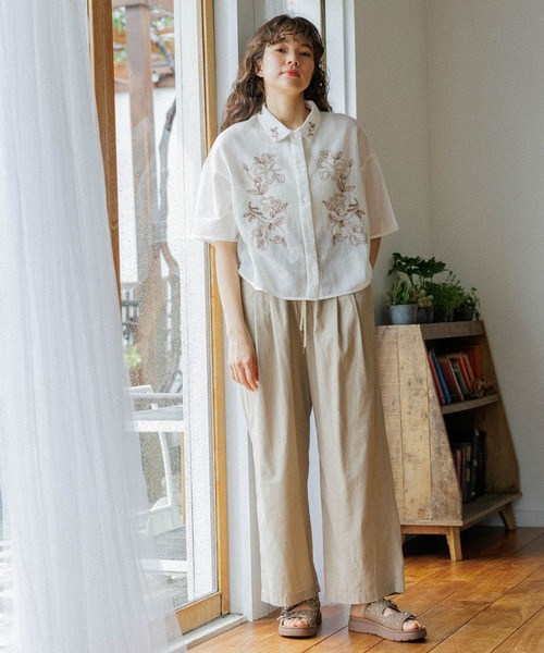 niko and...(ニコアンド)の「シアーメッシュ刺繍シャツ(シャツ/ブラウス・レディース・ネイビー/オフホワイト/ブルー・FREE)」の9枚目の写真