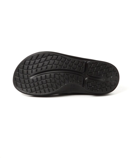 OOFOS（ウーフォス）の「【OOFOS(ウーフォス)】OOriginal（サンダル・レディース・ライトブルー/ブラック/ライトベージュ・23/24）」の7枚目の写真