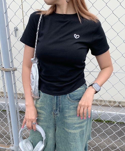 non-hedge(ノンヘッジ)の「ハート刺繍半袖Tシャツ(Tシャツ/カットソー・レディース・ブラック/オフホワイト/グレー/チャコールグレー/ピンク/ブラウン・FREE)」の1枚目の写真