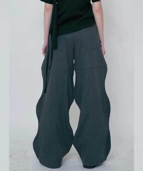 VIAVANDA（ヴィアヴァンダ）の「WAVY SLACKS PANTS（スラックス）」 - WEAR