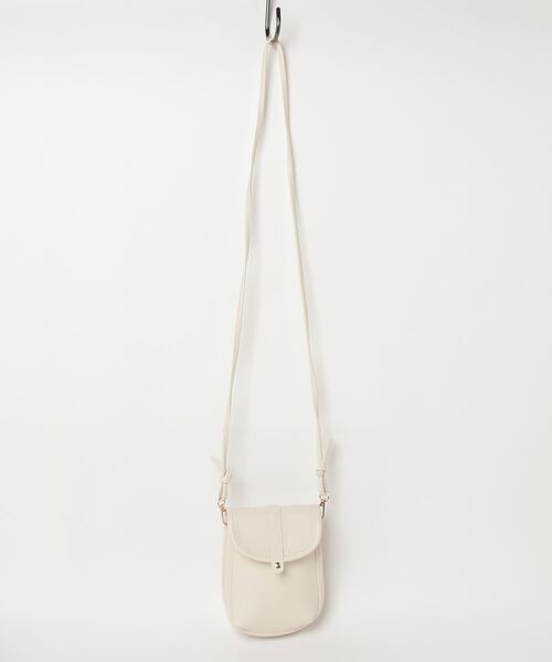 RUBY AND YOU（ルビーアンドユー）の「［select］フラップショルダーバッグ（ショルダーバッグ・レディース・ブラック/アイボリー/ブラウン・FREE）」の5枚目の写真