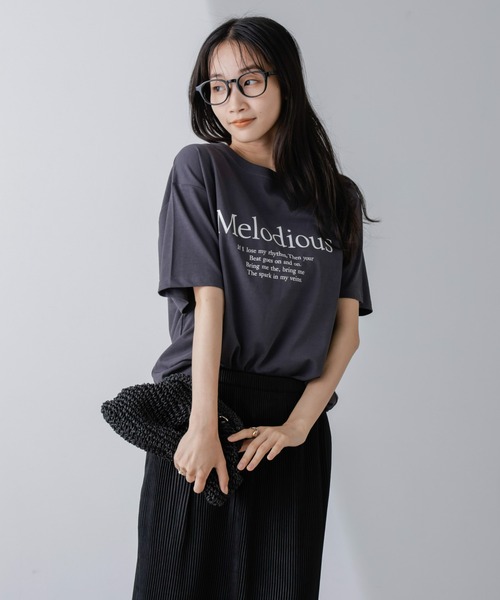 NANO universe(ナノユニバース)の「レタードグラフィックTシャツ(Tシャツ/カットソー・レディース・ベージュ/チャコール/ホワイト・FREE)」の12枚目の写真