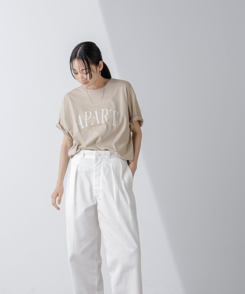 NANO universe(ナノユニバース)の「レタードグラフィックTシャツ(Tシャツ/カットソー・レディース・ベージュ/チャコール/ホワイト・FREE)」の22枚目の写真