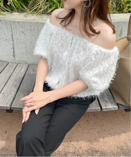 AMELY(エミリー)の「【コラボ】マルチウェイオフショルダー(シャツ/ブラウス・レディース・ホワイト/ブラック/ホワイト系その他/ブラック系その他・フリー)」の2枚目の写真