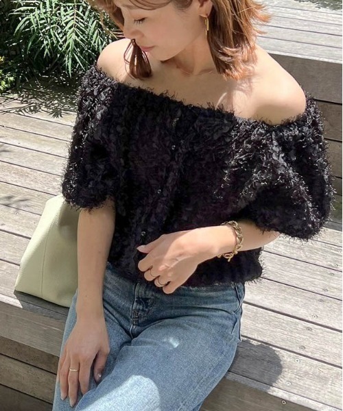 AMELY(エミリー)の「【コラボ】マルチウェイオフショルダー(シャツ/ブラウス・レディース・ホワイト/ブラック/ホワイト系その他/ブラック系その他・フリー)」の4枚目の写真