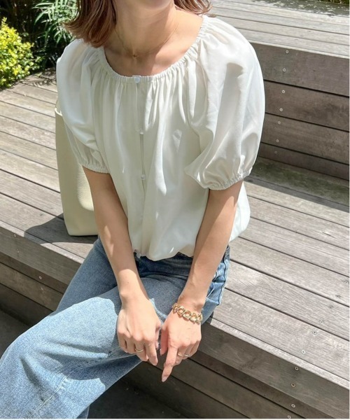 AMELY(エミリー)の「【コラボ】マルチウェイオフショルダー(シャツ/ブラウス・レディース・ホワイト/ブラック/ホワイト系その他/ブラック系その他・フリー)」の1枚目の写真