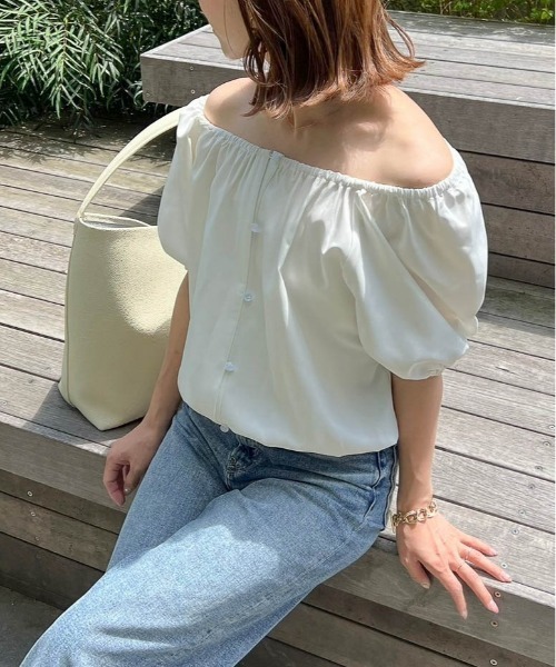 AMELY(エミリー)の「【コラボ】マルチウェイオフショルダー(シャツ/ブラウス・レディース・ホワイト/ブラック/ホワイト系その他/ブラック系その他・フリー)」の14枚目の写真