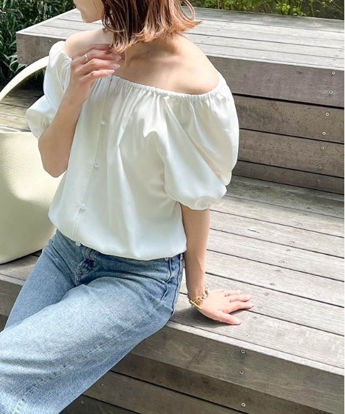 AMELY(エミリー)の「【コラボ】マルチウェイオフショルダー(シャツ/ブラウス・レディース・ホワイト/ブラック/ホワイト系その他/ブラック系その他・フリー)」の13枚目の写真