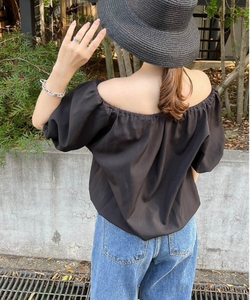 AMELY(エミリー)の「【コラボ】マルチウェイオフショルダー(シャツ/ブラウス・レディース・ホワイト/ブラック/ホワイト系その他/ブラック系その他・フリー)」の22枚目の写真